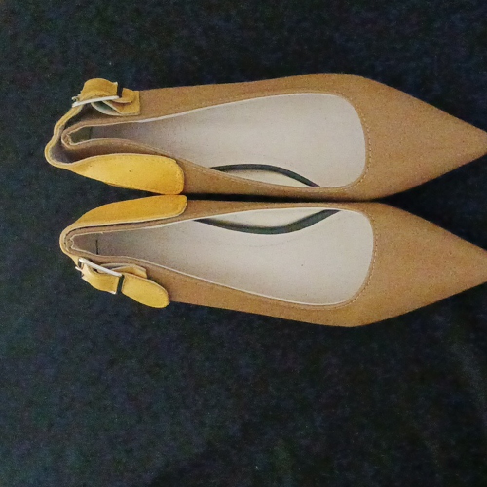 Women's Olive Green/yellow flats